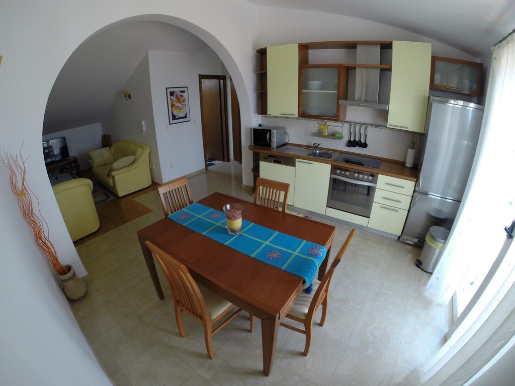 Apartments Romana 斯拉汀 客房 照片