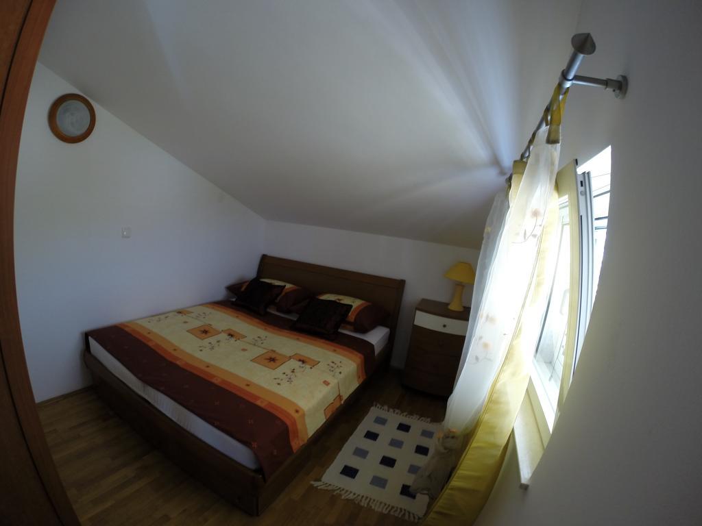 Apartments Romana 斯拉汀 客房 照片