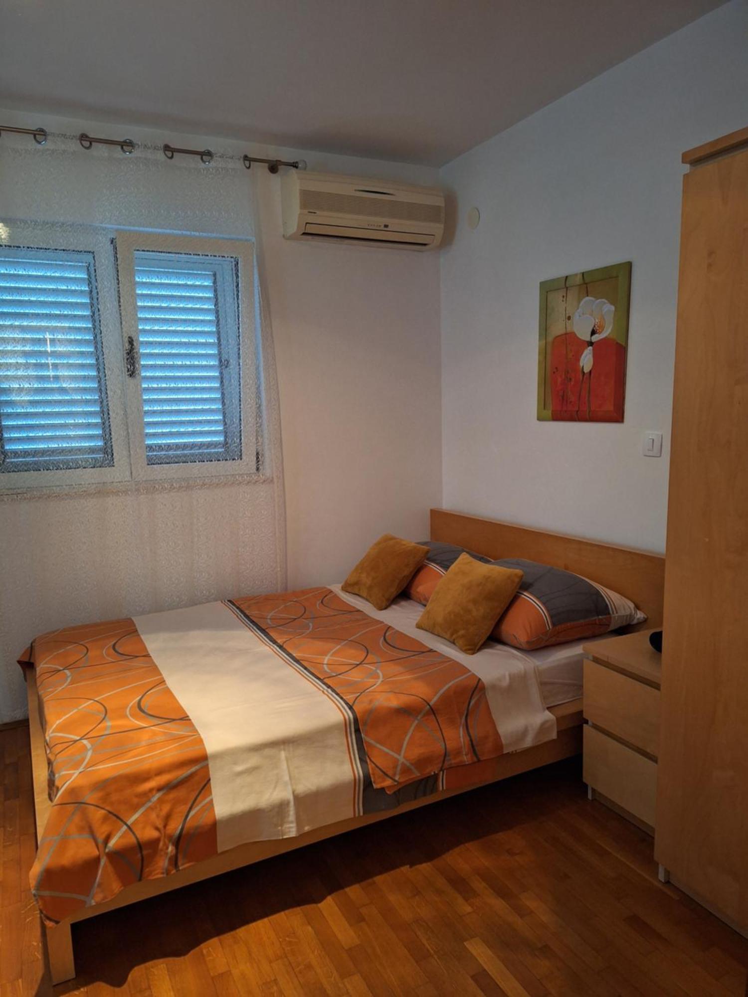 Apartments Romana 斯拉汀 外观 照片