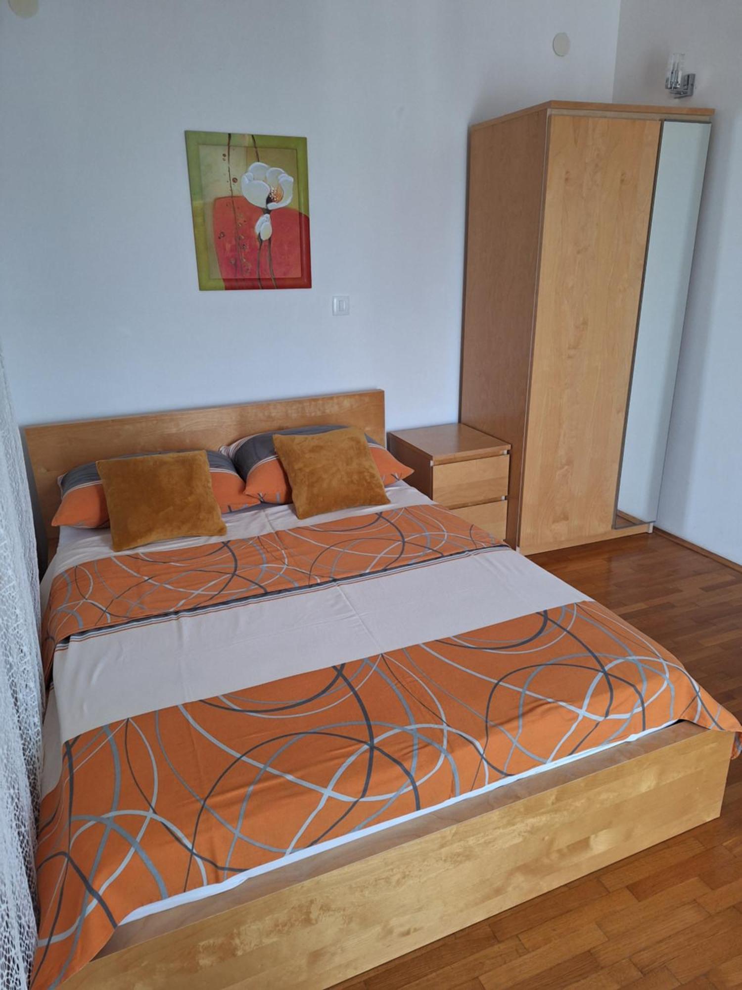 Apartments Romana 斯拉汀 外观 照片