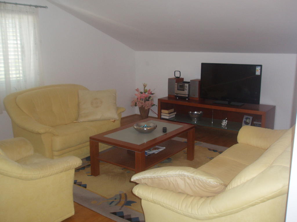 Apartments Romana 斯拉汀 外观 照片