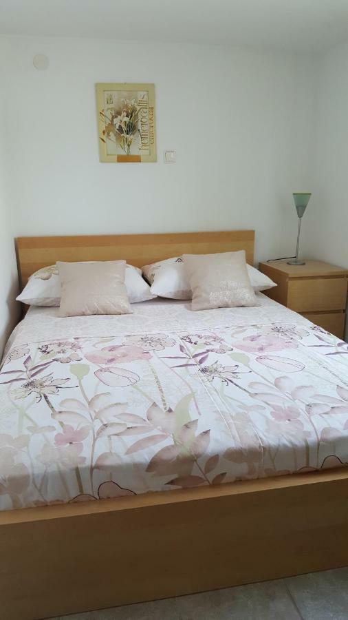 Apartments Romana 斯拉汀 外观 照片