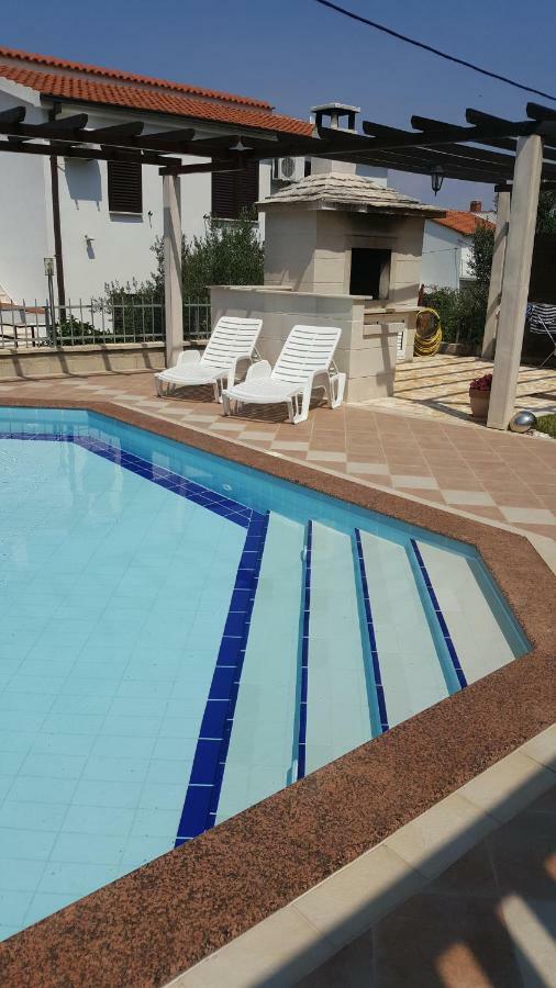 Apartments Romana 斯拉汀 外观 照片